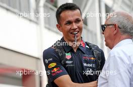 Alexander Albon (THA) Red Bull Racing. 22.09.2019. Formula 1 World Championship, Rd 15, Singapore Grand Prix, Marina Bay Street Circuit, Singapore, Race Day.