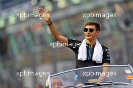 George Russell (GBR) Williams Racing on the drivers parade. 22.09.2019. Formula 1 World Championship, Rd 15, Singapore Grand Prix, Marina Bay Street Circuit, Singapore, Race Day.