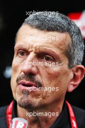 Guenther Steiner (ITA) Haas F1 Team Prinicipal with the media. 19.09.2019. Formula 1 World Championship, Rd 15, Singapore Grand Prix, Marina Bay Street Circuit, Singapore, Preparation Day.