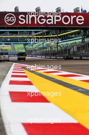 Circuit atmosphere - pit lane exit. 19.09.2019. Formula 1 World Championship, Rd 15, Singapore Grand Prix, Marina Bay Street Circuit, Singapore, Preparation Day.
