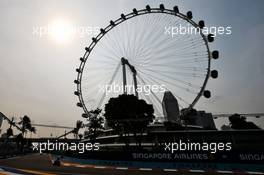 Circuit atmosphere - The Singapore Flyer. 19.09.2019. Formula 1 World Championship, Rd 15, Singapore Grand Prix, Marina Bay Street Circuit, Singapore, Preparation Day.