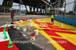Circuit atmosphere - track preparations. 19.09.2019. Formula 1 World Championship, Rd 15, Singapore Grand Prix, Marina Bay Street Circuit, Singapore, Preparation Day.