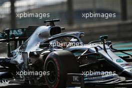 Lewis Hamilton (GBR) Mercedes AMG F1 W10.                                29.11.2019. Formula 1 World Championship, Rd 21, Abu Dhabi Grand Prix, Yas Marina Circuit, Abu Dhabi, Practice Day.