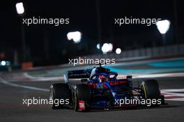 Daniil Kvyat (RUS) Scuderia Toro Rosso STR14. 29.11.2019. Formula 1 World Championship, Rd 21, Abu Dhabi Grand Prix, Yas Marina Circuit, Abu Dhabi, Practice Day.