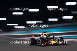 Max Verstappen (NLD) Red Bull Racing RB15. 29.11.2019. Formula 1 World Championship, Rd 21, Abu Dhabi Grand Prix, Yas Marina Circuit, Abu Dhabi, Practice Day.