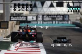Max Verstappen (NLD), Red Bull Racing  29.11.2019. Formula 1 World Championship, Rd 21, Abu Dhabi Grand Prix, Yas Marina Circuit, Abu Dhabi, Practice Day.