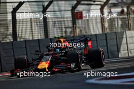 Alexander Albon (THA) Red Bull Racing RB15.                                29.11.2019. Formula 1 World Championship, Rd 21, Abu Dhabi Grand Prix, Yas Marina Circuit, Abu Dhabi, Practice Day.