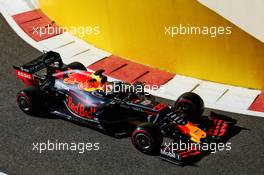 Max Verstappen (NLD) Red Bull Racing RB15. 29.11.2019. Formula 1 World Championship, Rd 21, Abu Dhabi Grand Prix, Yas Marina Circuit, Abu Dhabi, Practice Day.
