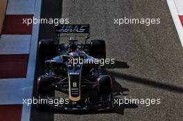 Romain Grosjean (FRA) Haas F1 Team VF-19. 29.11.2019. Formula 1 World Championship, Rd 21, Abu Dhabi Grand Prix, Yas Marina Circuit, Abu Dhabi, Practice Day.