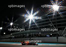 Alexander Albon (THA) Red Bull Racing RB15. 29.11.2019. Formula 1 World Championship, Rd 21, Abu Dhabi Grand Prix, Yas Marina Circuit, Abu Dhabi, Practice Day.