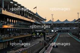 Robert Kubica (POL) Williams Racing FW42.              29.11.2019. Formula 1 World Championship, Rd 21, Abu Dhabi Grand Prix, Yas Marina Circuit, Abu Dhabi, Practice Day.
