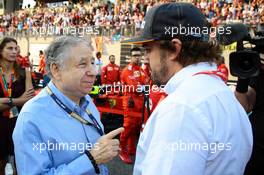 (L to R): jro with Fernando Alonso (ESP) on the grid. 01.12.2019. Formula 1 World Championship, Rd 21, Abu Dhabi Grand Prix, Yas Marina Circuit, Abu Dhabi, Race Day.