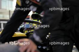 Nico Hulkenberg (GER) Renault F1 Team RS19 on the grid. 01.12.2019. Formula 1 World Championship, Rd 21, Abu Dhabi Grand Prix, Yas Marina Circuit, Abu Dhabi, Race Day.