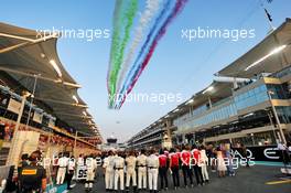 Grid atmosphere - air display. 01.12.2019. Formula 1 World Championship, Rd 21, Abu Dhabi Grand Prix, Yas Marina Circuit, Abu Dhabi, Race Day.