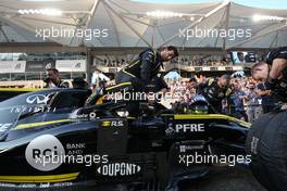 Daniel Ricciardo (AUS), Renault F1 Team  01.12.2019. Formula 1 World Championship, Rd 21, Abu Dhabi Grand Prix, Yas Marina Circuit, Abu Dhabi, Race Day.