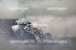 Lewis Hamilton (GBR), Mercedes AMG F1  and Max Verstappen (NLD), Red Bull Racing  01.12.2019. Formula 1 World Championship, Rd 21, Abu Dhabi Grand Prix, Yas Marina Circuit, Abu Dhabi, Race Day.