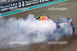 Max Verstappen (NLD) Red Bull Racing RB15 celebrates his second position at the end of the race. 01.12.2019. Formula 1 World Championship, Rd 21, Abu Dhabi Grand Prix, Yas Marina Circuit, Abu Dhabi, Race Day.
