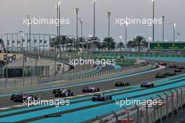 Pierre Gasly (FRA) Scuderia Toro Rosso STR14 runs wide with a broken front wing at the start of the race. 01.12.2019. Formula 1 World Championship, Rd 21, Abu Dhabi Grand Prix, Yas Marina Circuit, Abu Dhabi, Race Day.