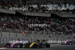 Nico Hulkenberg (GER) Renault F1 Team RS19 and Sergio Perez (MEX) Racing Point F1 Team RP19 at the start of the race. 01.12.2019. Formula 1 World Championship, Rd 21, Abu Dhabi Grand Prix, Yas Marina Circuit, Abu Dhabi, Race Day.