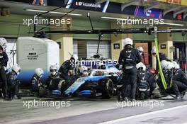 George Russell (GBR) Williams Racing FW42 makes a pit stop. 01.12.2019. Formula 1 World Championship, Rd 21, Abu Dhabi Grand Prix, Yas Marina Circuit, Abu Dhabi, Race Day.