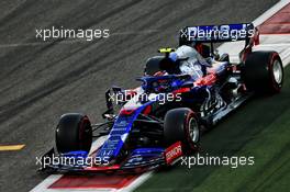 Pierre Gasly (FRA) Scuderia Toro Rosso STR14. 30.11.2019. Formula 1 World Championship, Rd 21, Abu Dhabi Grand Prix, Yas Marina Circuit, Abu Dhabi, Qualifying Day.