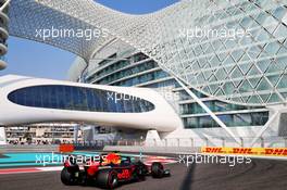 Max Verstappen (NLD) Red Bull Racing RB15. 30.11.2019. Formula 1 World Championship, Rd 21, Abu Dhabi Grand Prix, Yas Marina Circuit, Abu Dhabi, Qualifying Day.