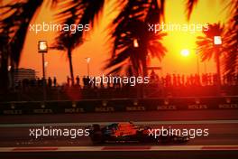 Lando Norris (GBR) McLaren MCL34. 30.11.2019. Formula 1 World Championship, Rd 21, Abu Dhabi Grand Prix, Yas Marina Circuit, Abu Dhabi, Qualifying Day.