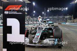 Pole sitter Lewis Hamilton (GBR) Mercedes AMG F1 W10 in qualifying parc ferme. 30.11.2019. Formula 1 World Championship, Rd 21, Abu Dhabi Grand Prix, Yas Marina Circuit, Abu Dhabi, Qualifying Day.