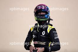 Daniel Ricciardo (AUS) Renault F1 Team in qualifying parc ferme. 30.11.2019. Formula 1 World Championship, Rd 21, Abu Dhabi Grand Prix, Yas Marina Circuit, Abu Dhabi, Qualifying Day.