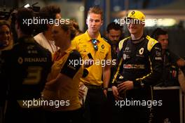 Nico Hulkenberg (GER) Renault F1 Team with the media. 30.11.2019. Formula 1 World Championship, Rd 21, Abu Dhabi Grand Prix, Yas Marina Circuit, Abu Dhabi, Qualifying Day.