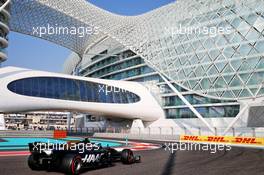 Kevin Magnussen (DEN) Haas VF-19. 30.11.2019. Formula 1 World Championship, Rd 21, Abu Dhabi Grand Prix, Yas Marina Circuit, Abu Dhabi, Qualifying Day.