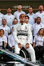 Lewis Hamilton (GBR) Mercedes AMG F1 at a team photograph. 28.11.2019. Formula 1 World Championship, Rd 21, Abu Dhabi Grand Prix, Yas Marina Circuit, Abu Dhabi, Preparation Day.
