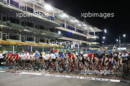 The 2019 Charlie Whiting Memorial Bike Ride. 28.11.2019. Formula 1 World Championship, Rd 21, Abu Dhabi Grand Prix, Yas Marina Circuit, Abu Dhabi, Preparation Day.