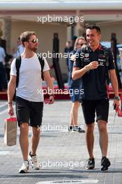 (L to R): Romain Grosjean (FRA) Haas F1 Team with Alexander Albon (THA) Red Bull Racing. 28.11.2019. Formula 1 World Championship, Rd 21, Abu Dhabi Grand Prix, Yas Marina Circuit, Abu Dhabi, Preparation Day.