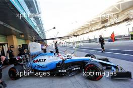 George Russell (GBR) Williams Racing FW42 leaves the pits. 03.12.2019. Formula 1 Testing, Yas Marina Circuit, Abu Dhabi, Tuesday.
