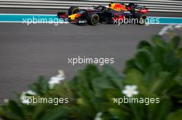 Max Verstappen (NLD) Red Bull Racing RB15. 03.12.2019. Formula 1 Testing, Yas Marina Circuit, Abu Dhabi, Tuesday.