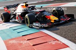 Alexander Albon (THA) Red Bull Racing RB15. 04.12.2019. Formula 1 Testing, Yas Marina Circuit, Abu Dhabi, Wednesday.