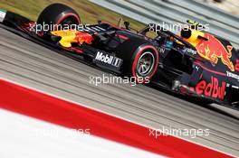 Alexander Albon (THA) Red Bull Racing RB15. 01.11.2019. Formula 1 World Championship, Rd 19, United States Grand Prix, Austin, Texas, USA, Practice Day.