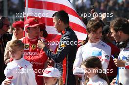 Charles Leclerc (MON) Ferrari SF90 and Alexander Albon (THA) Red Bull Racing RB15. 03.11.2019. Formula 1 World Championship, Rd 19, United States Grand Prix, Austin, Texas, USA, Race Day.