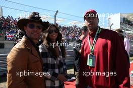 Matthew McConaughey (USA) Actor with his wife Camila Alves (BRA) on the grid on the grid. 03.11.2019. Formula 1 World Championship, Rd 19, United States Grand Prix, Austin, Texas, USA, Race Day.