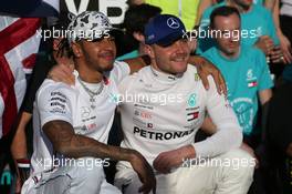 2nd place Lewis Hamilton (GBR) Mercedes AMG F1 W10 and new world champion and Valtteri Bottas (FIN) Mercedes AMG F1 W10 celebrate with the team. 03.11.2019. Formula 1 World Championship, Rd 19, United States Grand Prix, Austin, Texas, USA, Race Day.