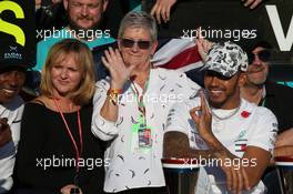 2nd place Lewis Hamilton (GBR) Mercedes AMG F1 W10 and new world champion celebrates with the team. 03.11.2019 and his mother and step mother. Formula 1 World Championship, Rd 19, United States Grand Prix, Austin, Texas, USA, Race Day.