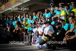 Lewis Hamilton (GBR), Mercedes AMG F1  and Valtteri Bottas (FIN), Mercedes AMG F1  03.11.2019. Formula 1 World Championship, Rd 19, United States Grand Prix, Austin, Texas, USA, Race Day.
