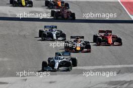 Valtteri Bottas (FIN) Mercedes AMG F1 W10 leads at the start of the race. 03.11.2019. Formula 1 World Championship, Rd 19, United States Grand Prix, Austin, Texas, USA, Race Day.