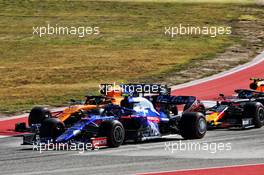 Pierre Gasly (FRA) Scuderia Toro Rosso STR14 and Carlos Sainz Jr (ESP) McLaren MCL34 at the start of the race. 03.11.2019. Formula 1 World Championship, Rd 19, United States Grand Prix, Austin, Texas, USA, Race Day.