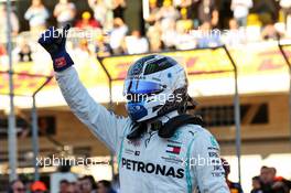 Valtteri Bottas (FIN) Mercedes AMG F1 celebrates his pole position in qualifying parc ferme. 02.11.2019. Formula 1 World Championship, Rd 19, United States Grand Prix, Austin, Texas, USA, Qualifying Day.