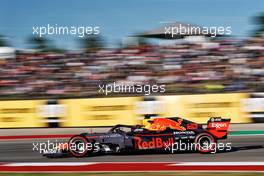 Alexander Albon (THA) Red Bull Racing RB15.                               02.11.2019. Formula 1 World Championship, Rd 19, United States Grand Prix, Austin, Texas, USA, Qualifying Day.