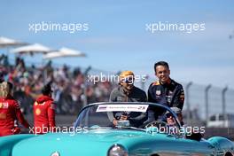 (L to R): Carlos Sainz Jr (ESP) McLaren and Alexander Albon (THA) Red Bull Racing on the drivers parade.                                03.11.2019. Formula 1 World Championship, Rd 19, United States Grand Prix, Austin, Texas, USA, Race Day.