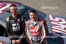 Romain Grosjean (FRA) Haas F1 Team and Tony Stewart (USA) - Haas NASCAR. 31.10.2019. Formula 1 World Championship, Rd 19, United States Grand Prix, Austin, Texas, USA, Preparation Day.