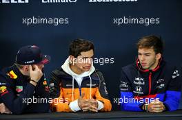 (L to R): Max Verstappen (NLD) Red Bull Racing; Lando Norris (GBR) McLaren; and Pierre Gasly (FRA) Scuderia Toro Rosso, in the FIA Press Conference. 31.10.2019. Formula 1 World Championship, Rd 19, United States Grand Prix, Austin, Texas, USA, Preparation Day.